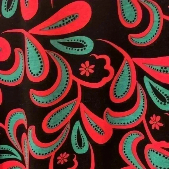 Lula Roe Women’s Top Bold Bright Colors Hi-Low Hemline 3/4 Sleeves Loose Fit 14 - Picture 2 of 6